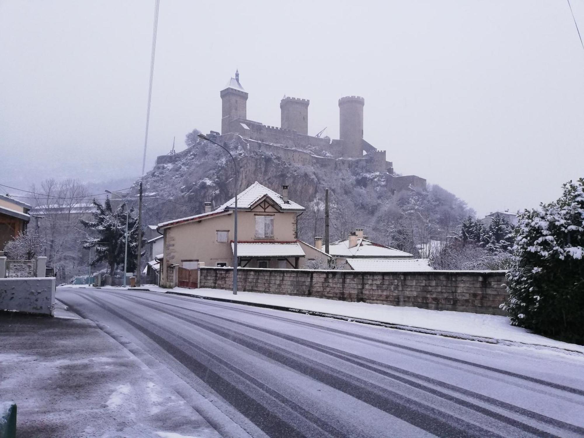 La Note Verte - Parking Gratuit Devant L'Entree Foix Kültér fotó